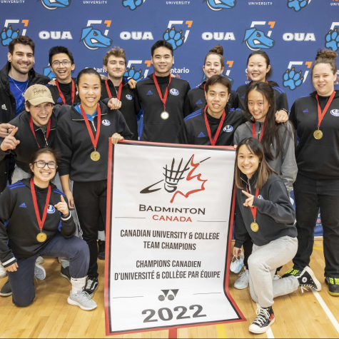 Les Carabins champions nationaux de badminton