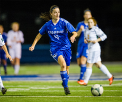 Les Carabins s'inclinent 1-0 devant le Rouge et Or en finale