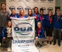 L'équipe féminine des Carabins gagne le titre de l'OUA