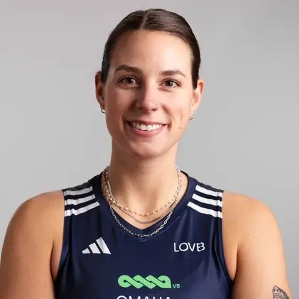 Vicky Savard : une pionnière canadienne dans la League One Volleyball