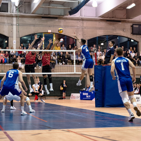 Les Carabins forcent une manche ultime à Québec