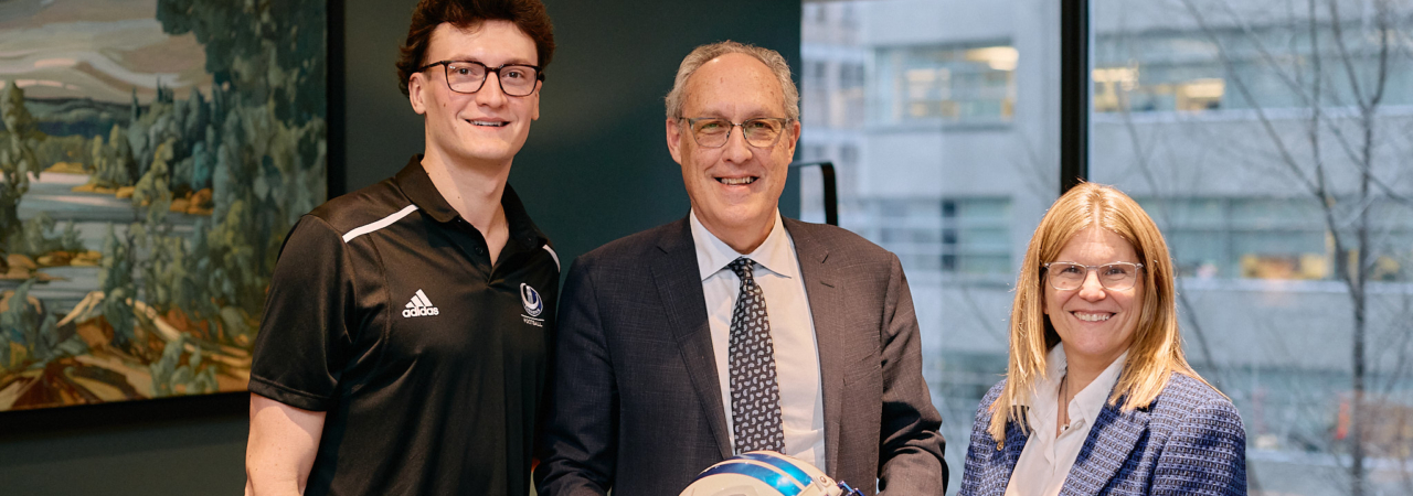 Clin d’œil des Bleus à Louis Gagnon, fier partisan des Carabins